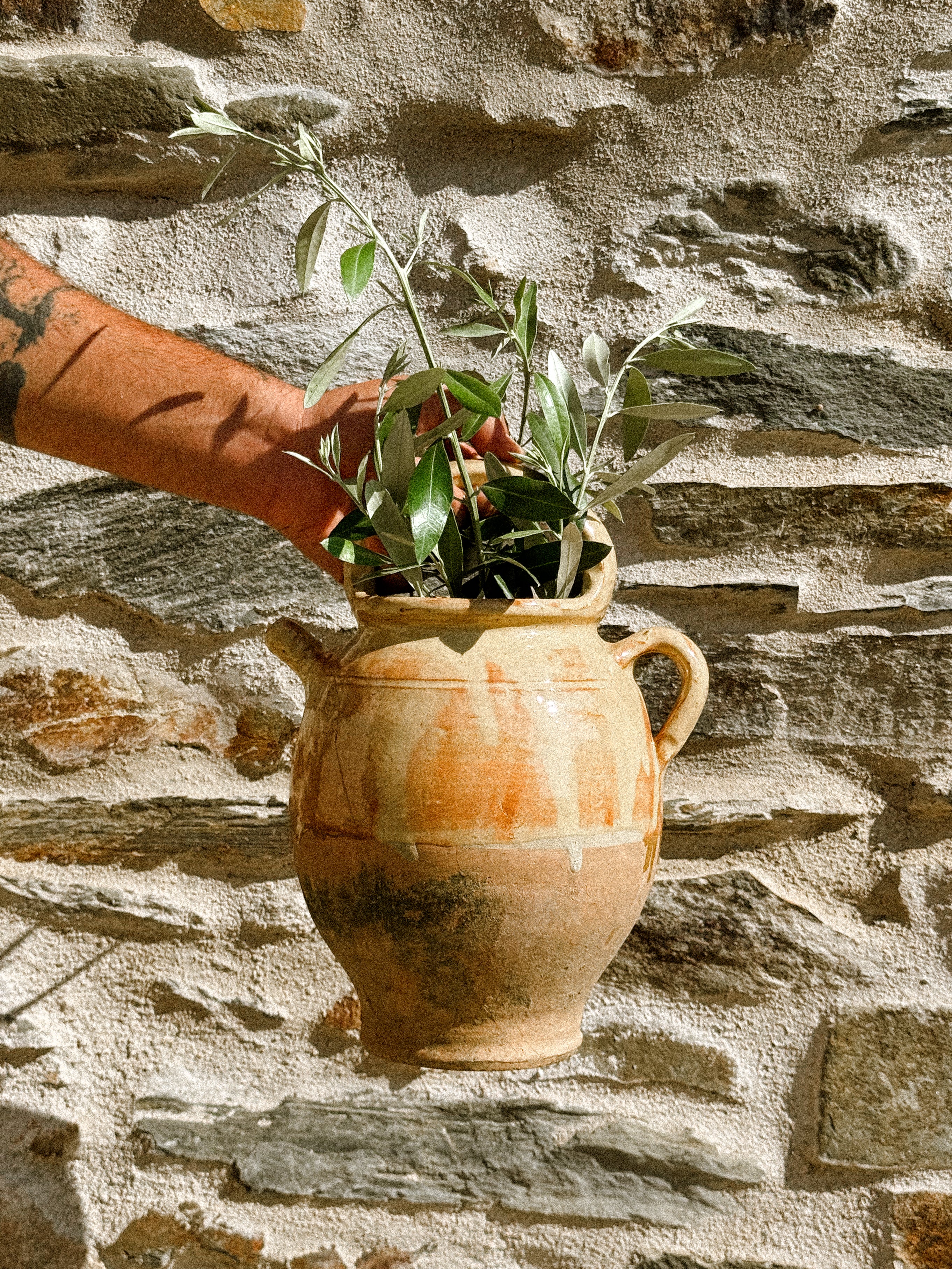 HN018 | Rustic glazed clay jug with two handles