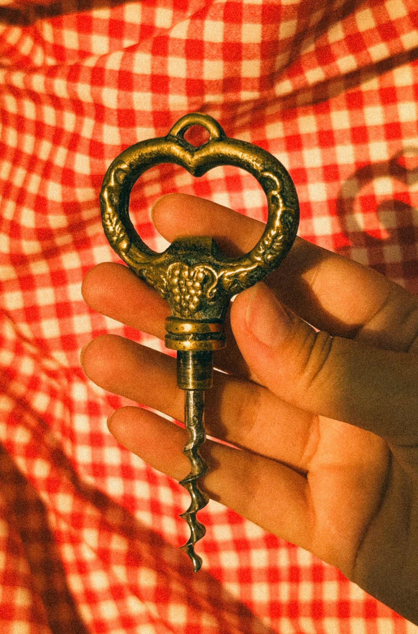 Saca-rolhas em latão ornamentado, c. 1950
