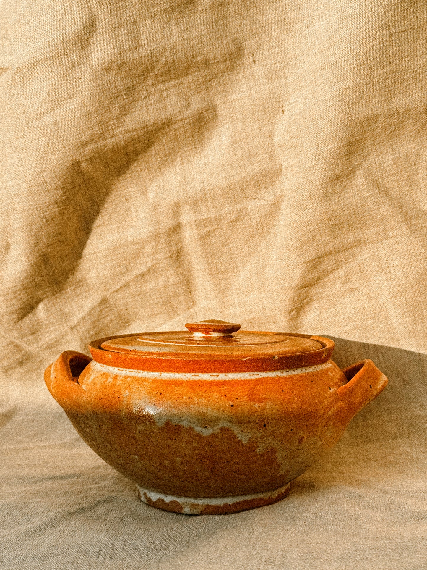 HN025 | Terrina em grés artesanal, c. 1970