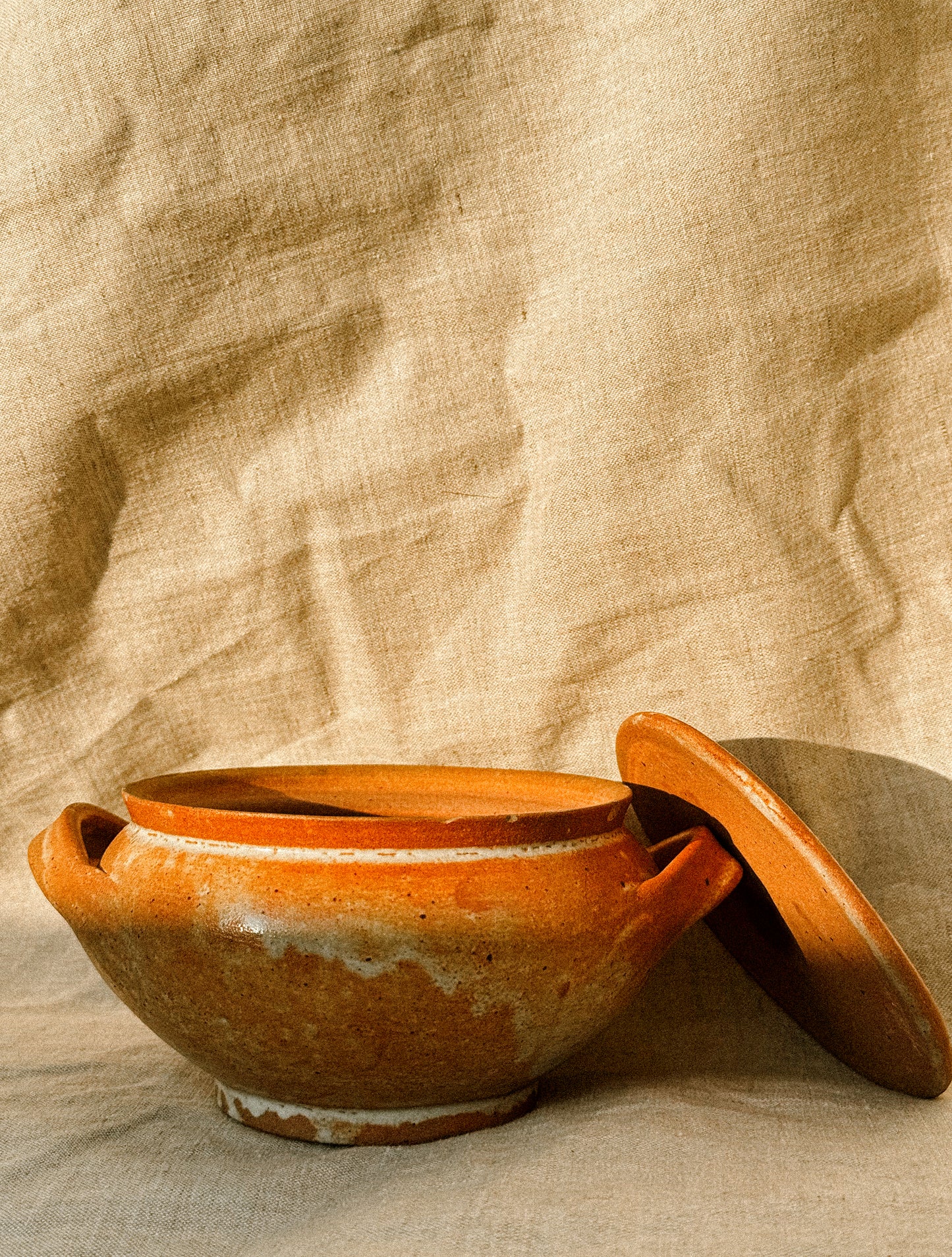 HN025 | Terrina em grés artesanal, c. 1970