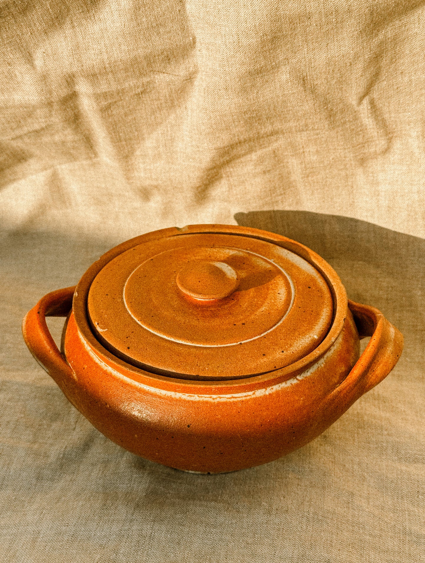 HN025 | Terrina em grés artesanal, c. 1970