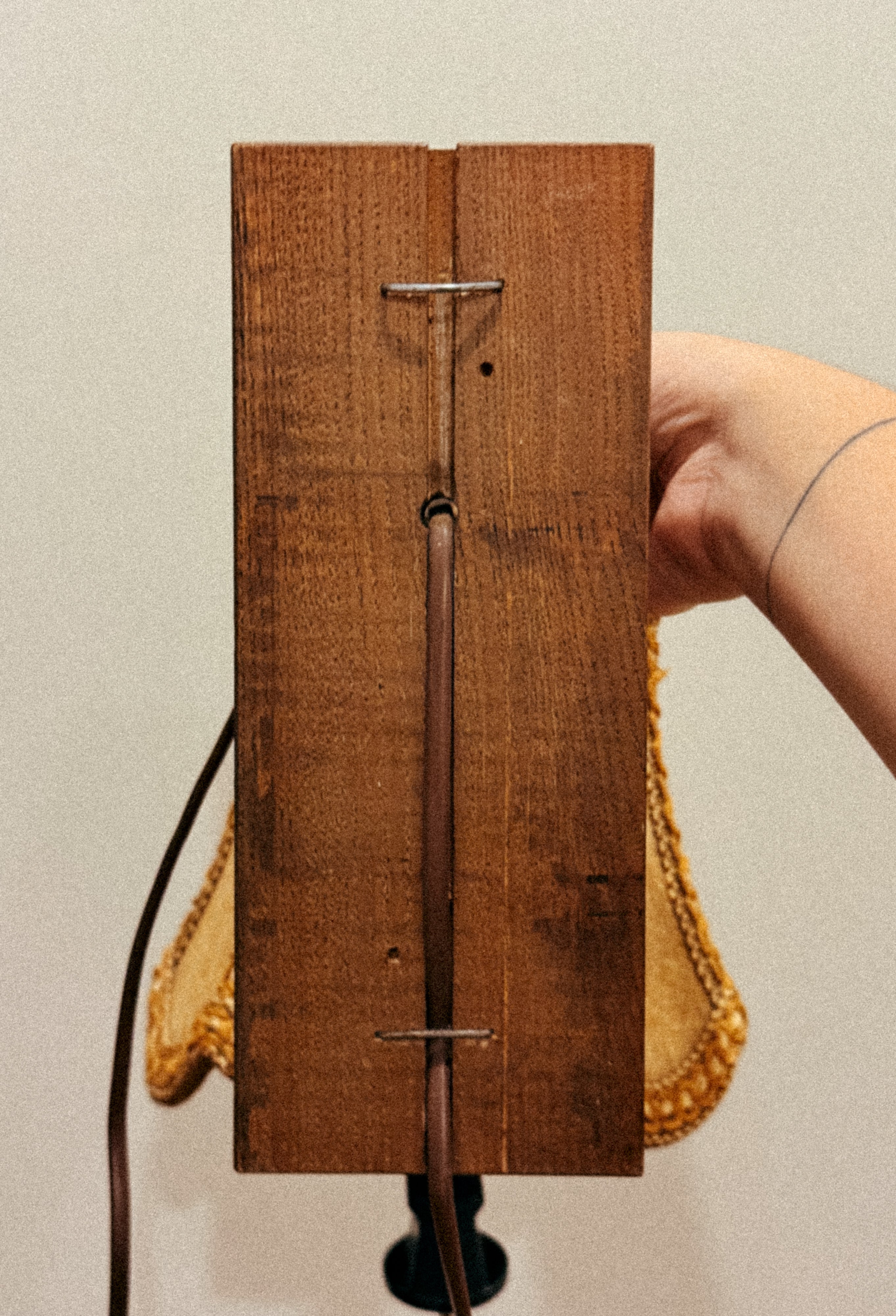 Aplique de parede em madeira e palhinha entrançada, c. 1970 — Produção europeia