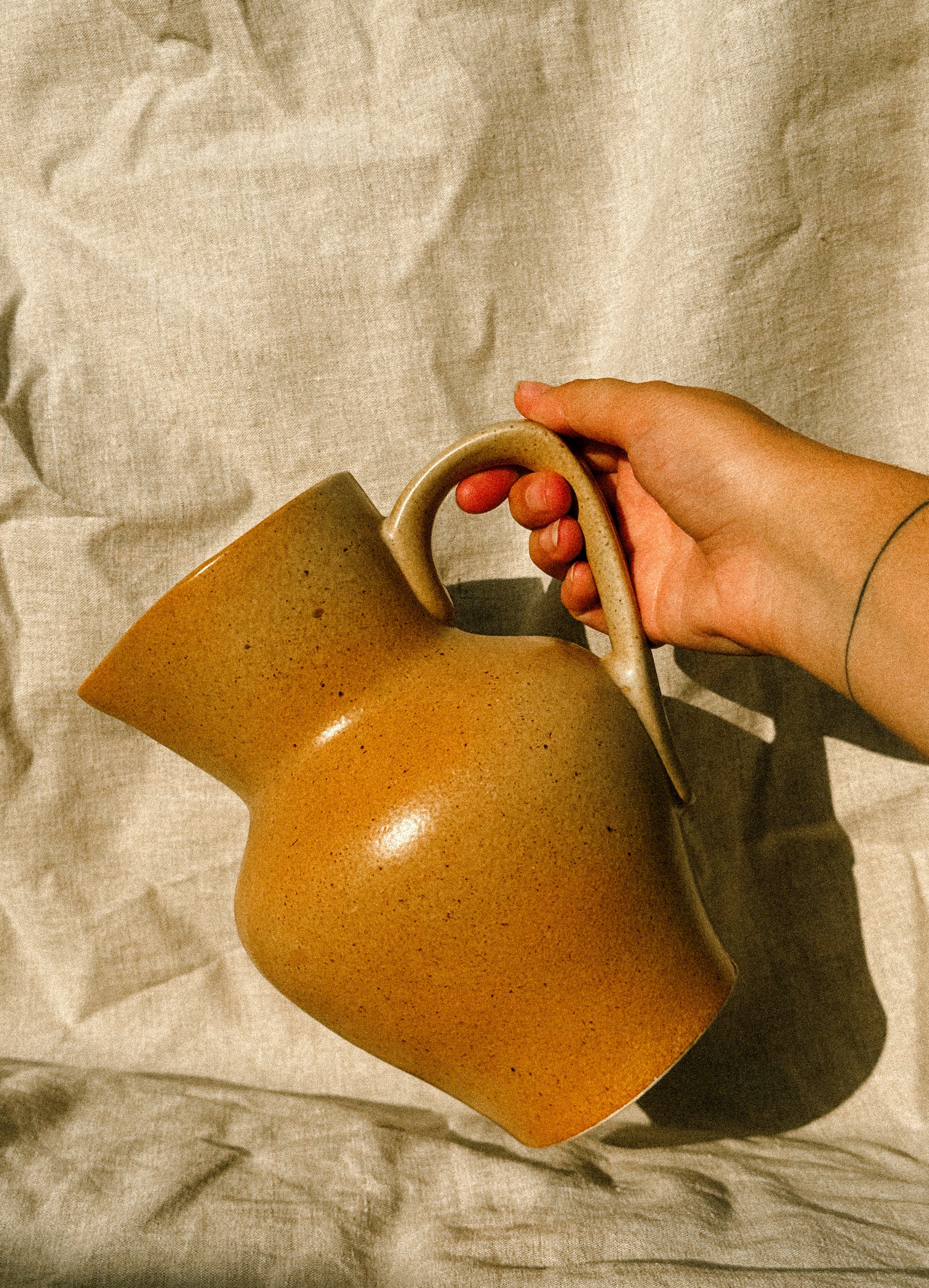 HN30 | Glazed stoneware "honey" jar, c. 1970