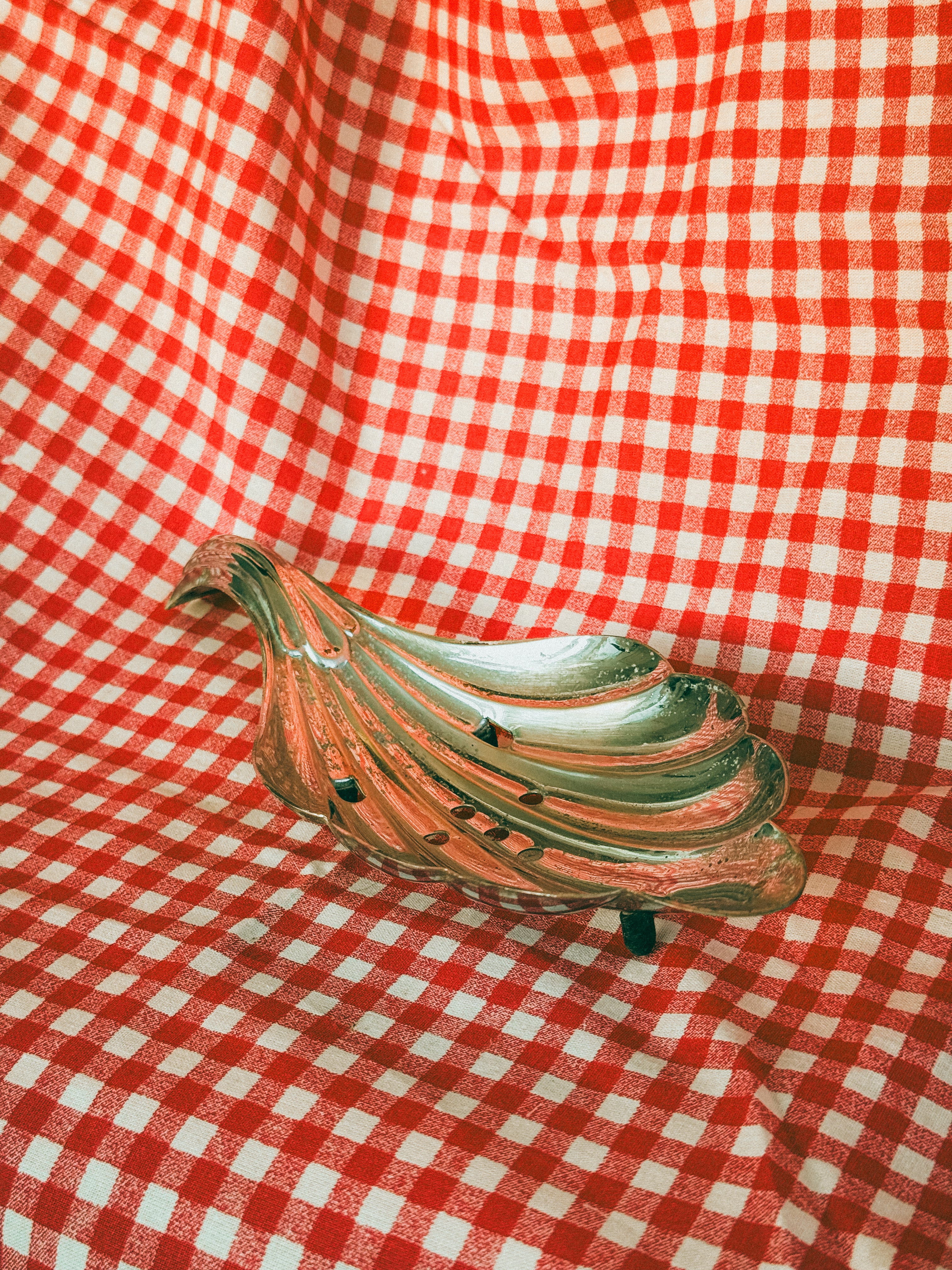 Vintage chrome clamshell soap dish, 1950s–70s