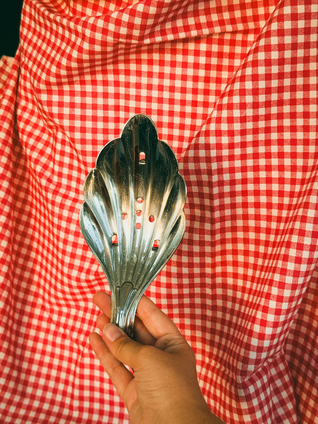 Vintage chrome clamshell soap dish, 1950s–70s