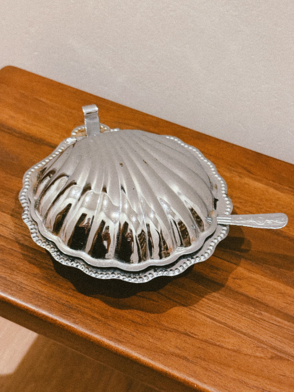 Manteigueira "Shell" Art Deco, 1980s