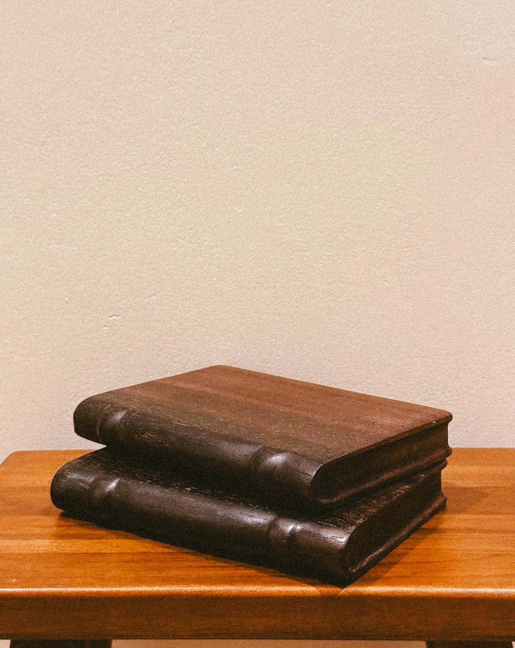 Suportes para livros em madeira maciça, séc. XX