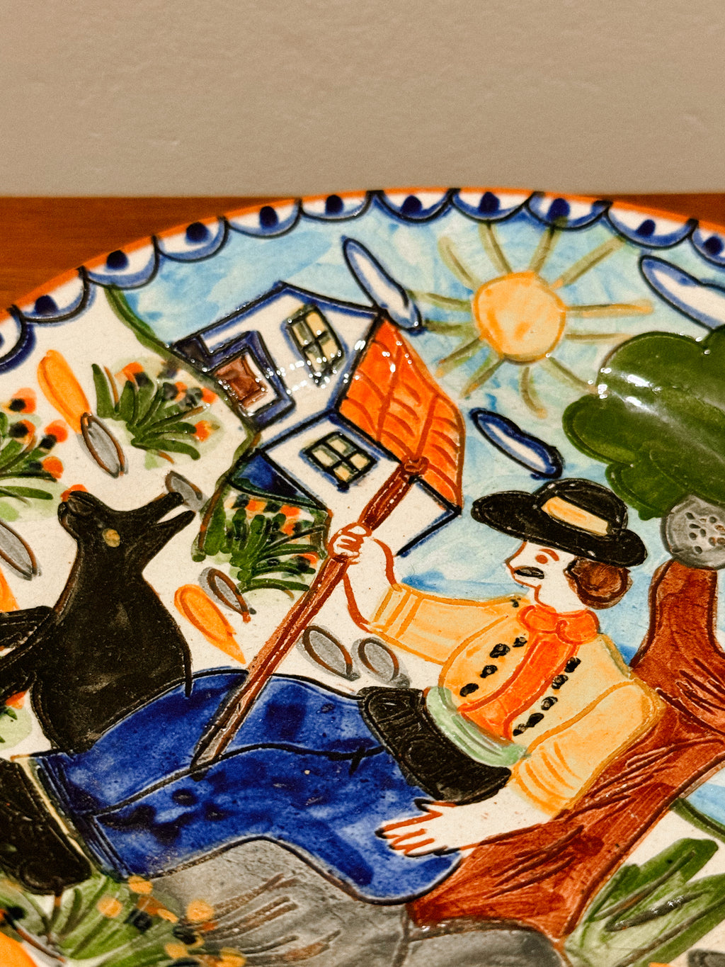 Prato decorativo em cerâmica figurativa, Redondo, séc. XX