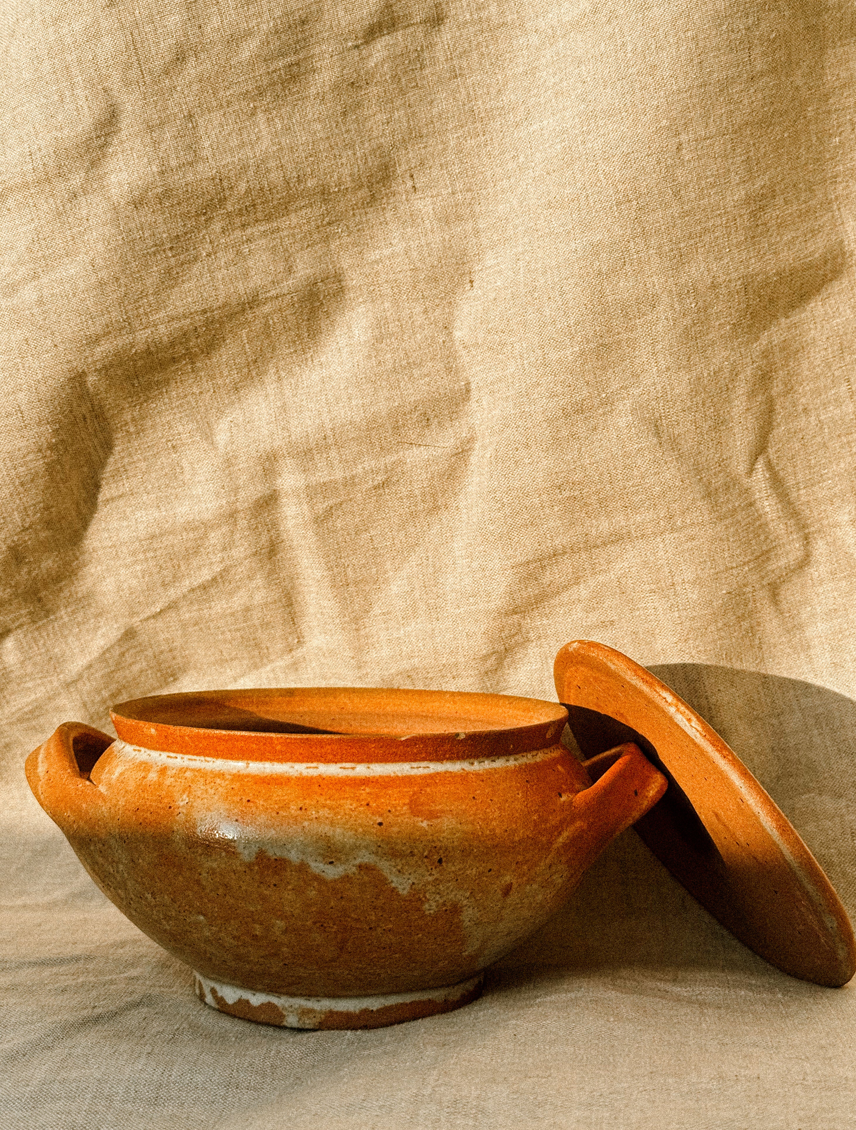 HN025 | Handcrafted stoneware tureen, c. 1970