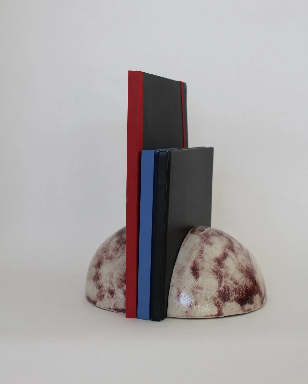 Gomo Bookends